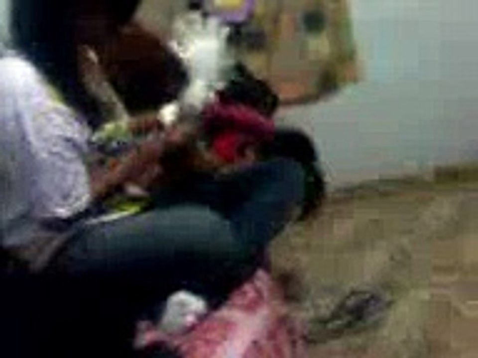 Thalyta apanhando da Thays