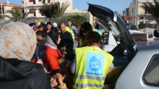 Sakız Limanında Bekleyen Mülteciler