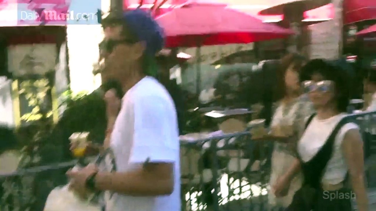 Joanna Krup and Romain Zago go shopping in Hollywood