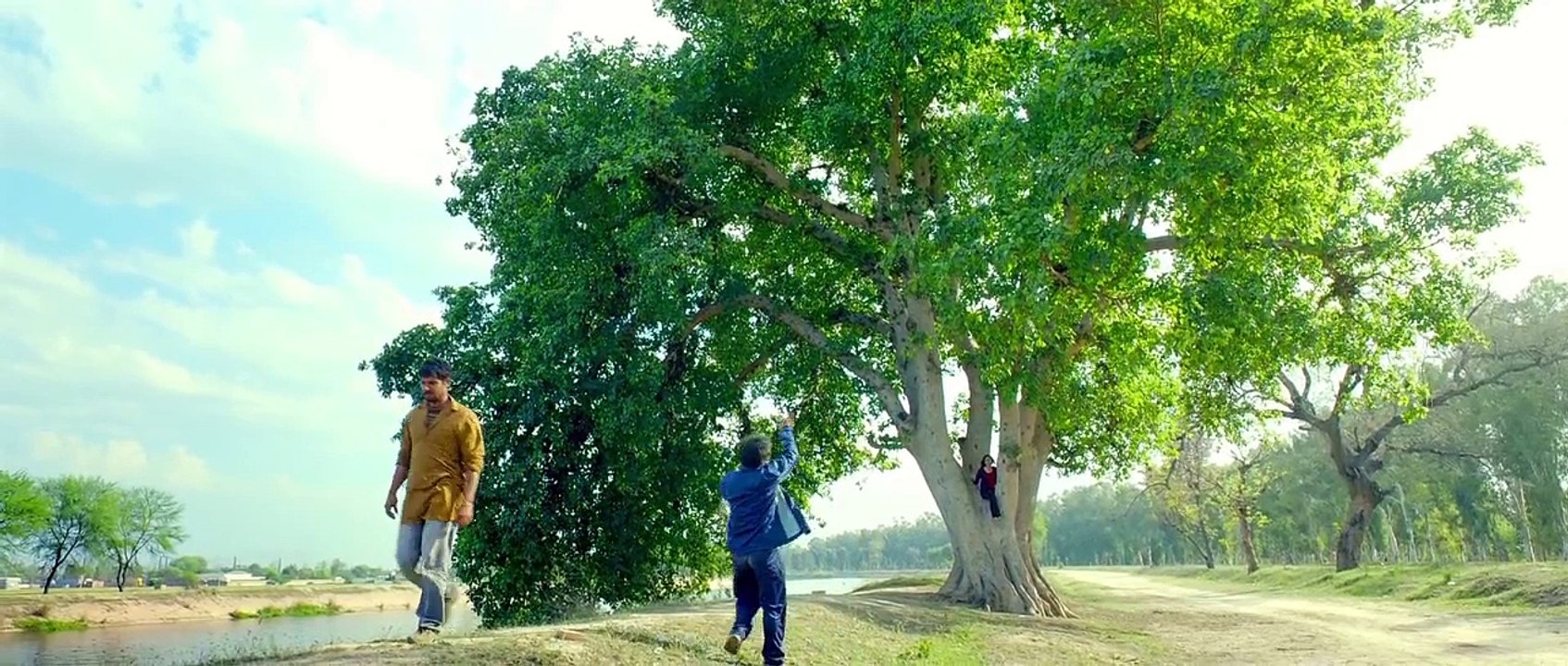PatakhaGuddi-Full hd video song