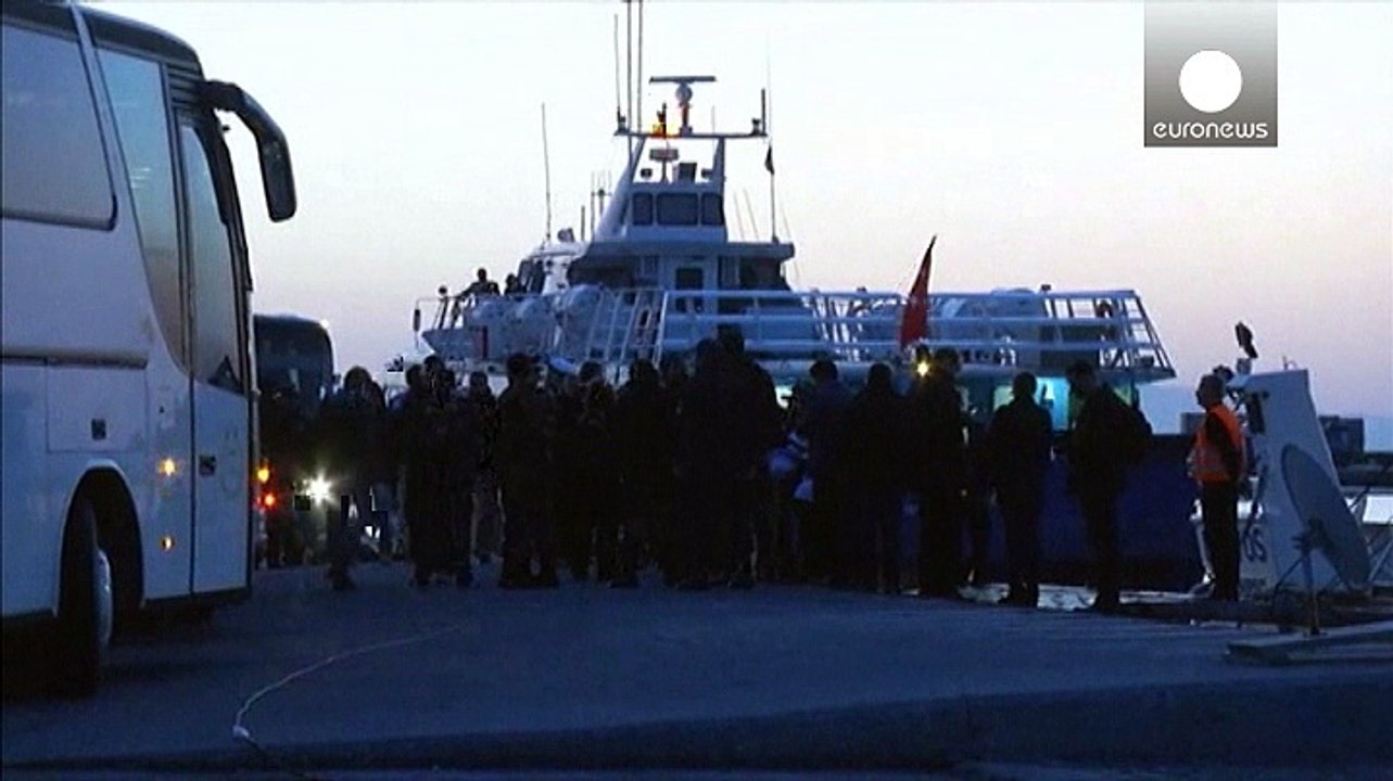Erste Flüchtlinge von Griechenland in die Türkei abgeschoben