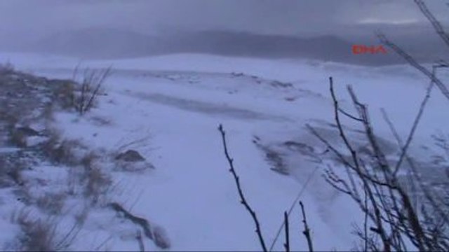Ardahan?artvin Arasındaki Sahara Geçidinde Kar ve Tipi Aman Vermiyor