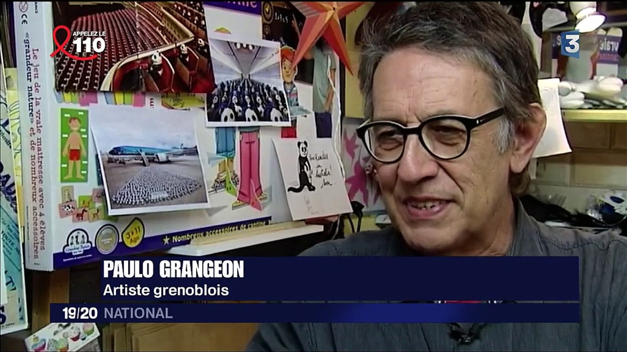 Il parcourt le monde avec ses 1600 pandas en papier mâché