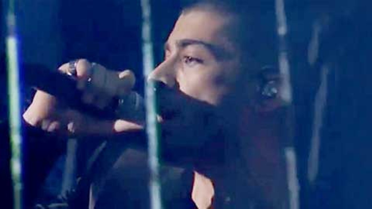 Zayn Malik SWOONS With ‘Like I Would’ Performan...
