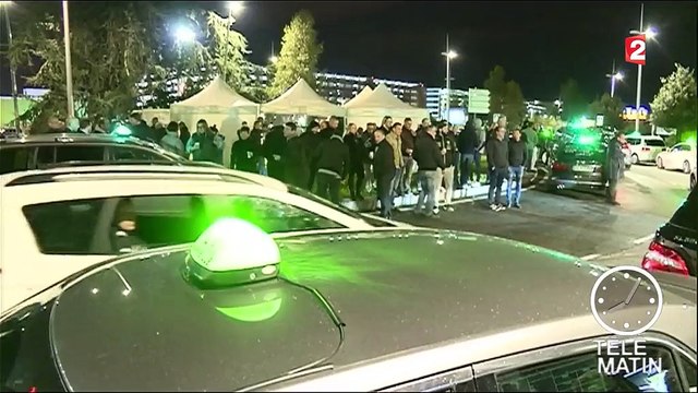 Toulouse : les taxis manifestent contre les VTC