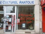 Paris Anadolu Kültür Merkezi'ne boyalı saldırı