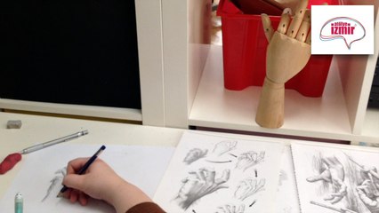 Karakalem Çalışması - El ve Çaydanlık Çizimi