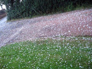 Orage de grêle jeudi 23 aout 19h05