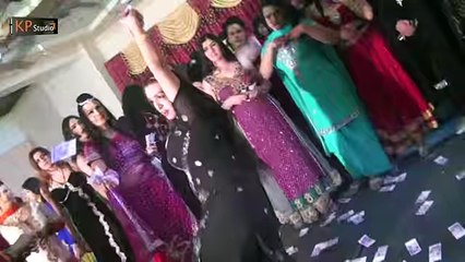 Pakistani punjabi desi mujra dance girl