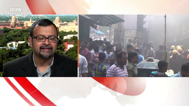 India: Kolkata flyover collapses killing at least 10 - BBC News