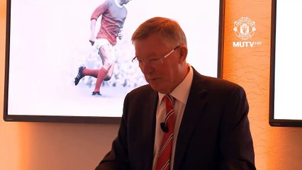 MU - Alex Ferguson rend hommage à Bobby Charlton