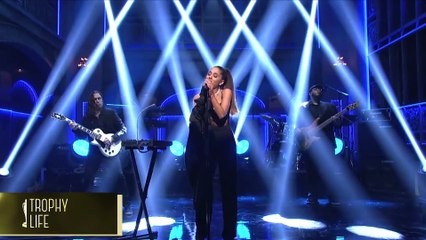 Ariana Grande & Halsey Set To Perform At 2016 MTV Movie Awards!