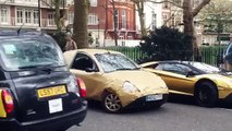 Il maquille sa Ford Ka pour se moquer d'un milliardaire en supercar