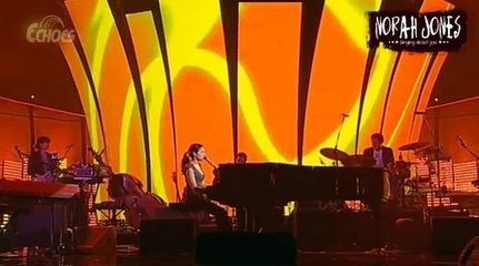 Norah Jones - Singing About You (Live in Concert) 6