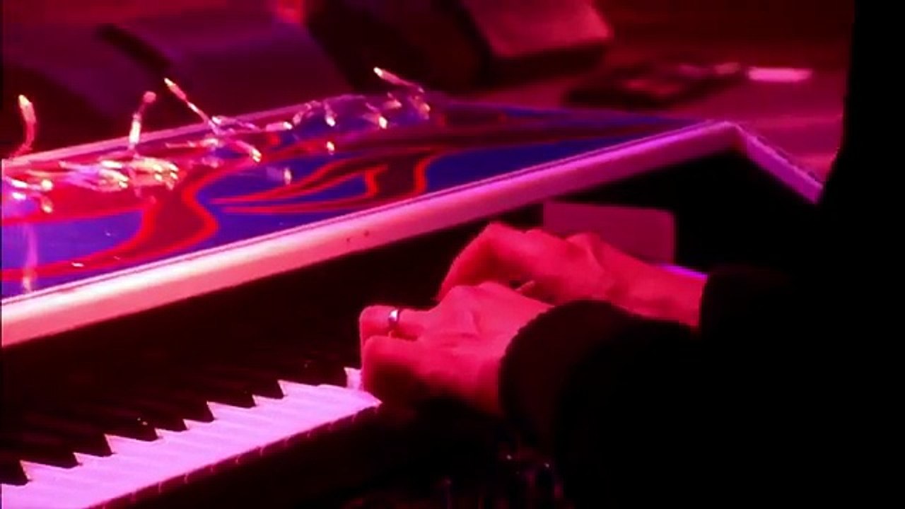 Oasis - Live Manchester 2005 HD Full Concert 28