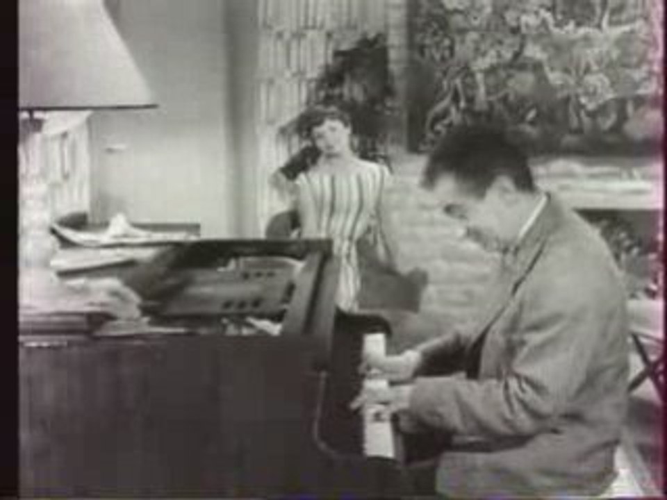 Funès au piano