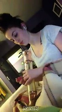 Most Famous Pakistani Politician Daughter In Girls Hostel Video