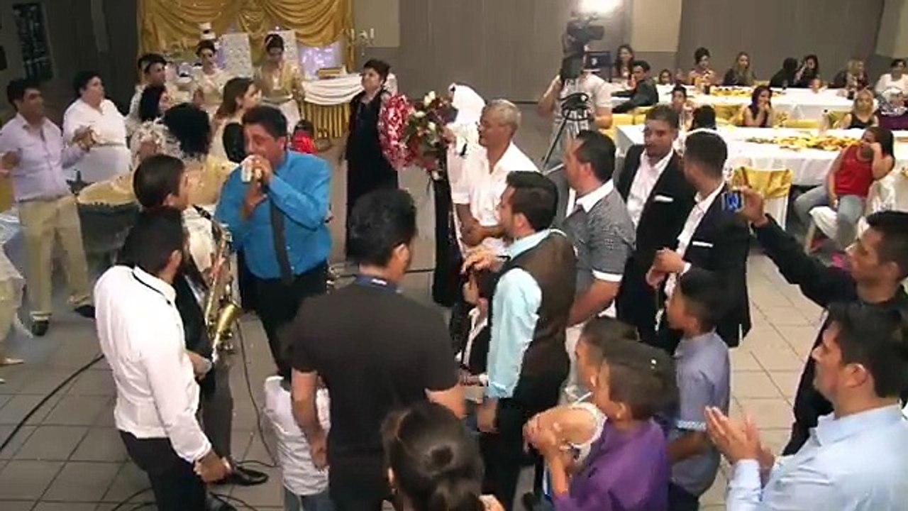 Muharrem Ahmeti dhe Ernim Ibrahimi me tallava te Familja Kryeziu