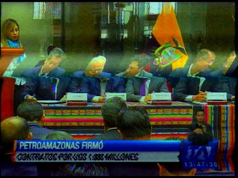 Petroamazonas firma contratos petroleros por 1.000 millones de dólares