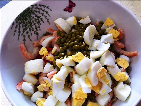 LOS HUEVOS DE LA POESÍA (HUEVO COCIDO) - POEMA DE VERANO BRISAS