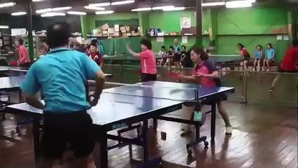 Joven Capta Peculiar Escena Cuando Filmaba Un Partido De Ping Pong