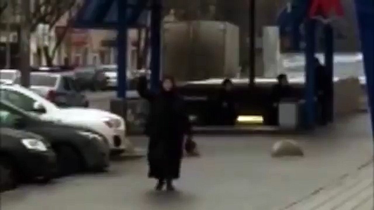 Убившая ребенка няня разгуливала по Москве с его отрезанной головой: видео