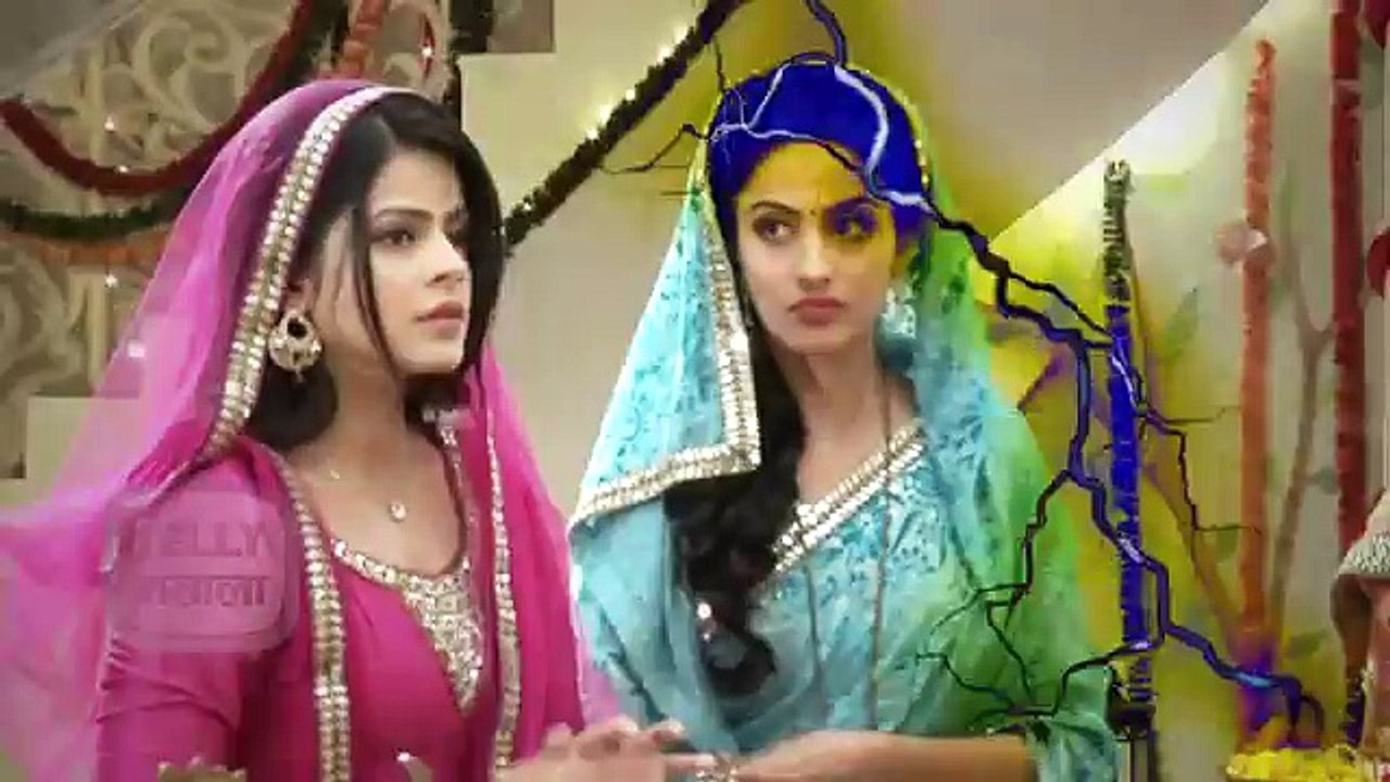 Thapki & Shraddha Fight For The Bahu Number One Position- - Thapki Pyaar Ki - Colors