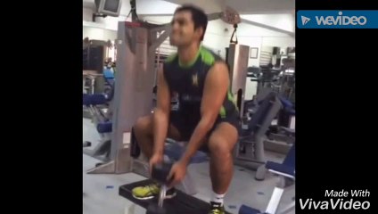 umar akmal vs virat kohli gym