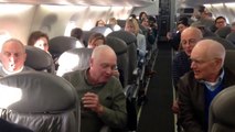 Дедушки отожгли на борту самолета