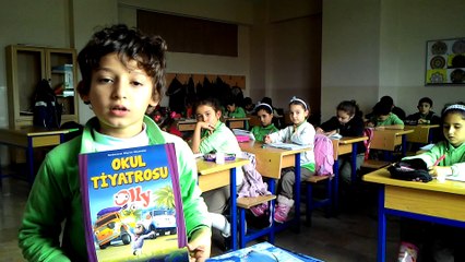 Taha ''okul tiyatrosu'' adlı kitabı anlatıyor