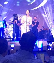 Sahneye Çıkan Ebru Gündeş'ten 'Gönlümün Efendisi'ni İstediler