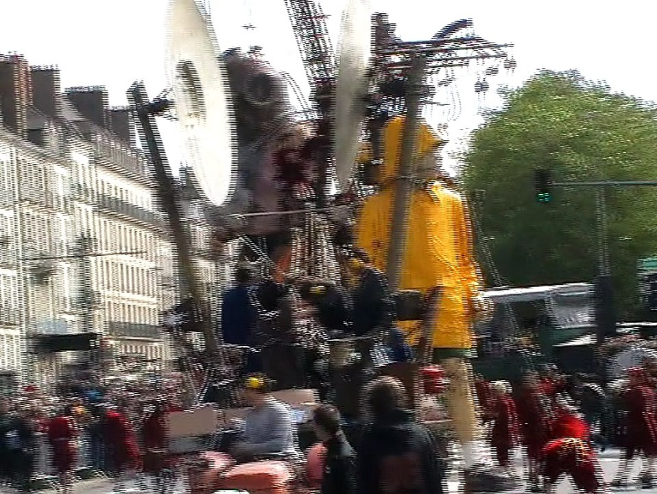 Royal de Luxe : la Géante du Titanic et le Scaphandrier – 9