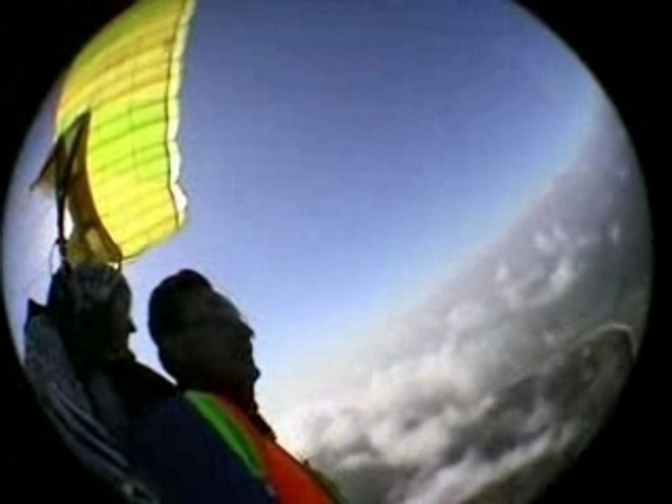 laurent en tandem parachute