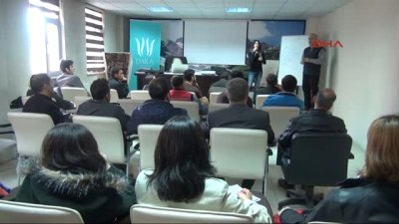 Hakkari'de Engellilere İşaret Diliyle Girişimcilik Kursu