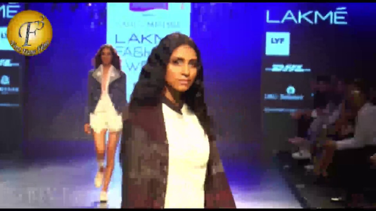 ILEANA D'CRUZ ON RAMP FOR RAHUL MISHRA II RELIANCE TRENDS COLLECTION IN LFW SR 16 DAY 5