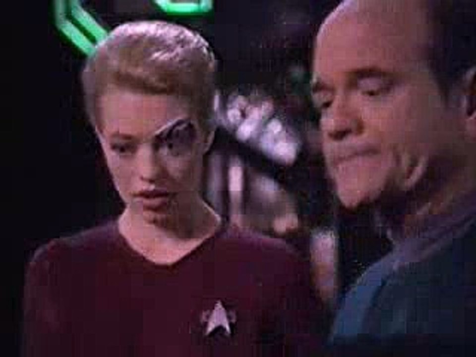 Seven of Nine and the Doctor singing You are My Sunshine