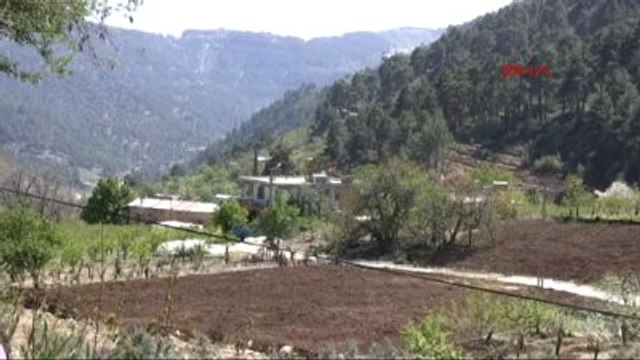 Erdemli'de 'Evde Kalmış Erkekler' Eylemi