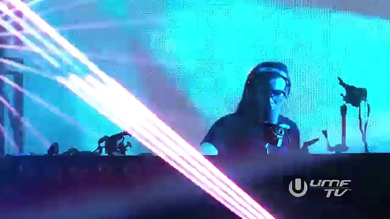 SKRILLEX LIVE @ ULTRA MUSIC FESTIVAL 2015 18