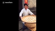 This Chinese chef's unique skill is enthralling