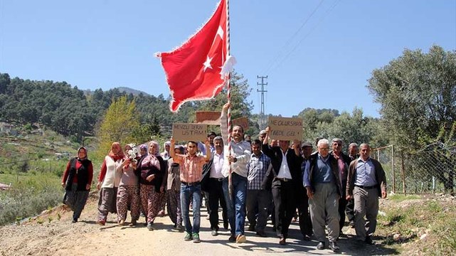 Mersin Üzümlü'nün evde kalmış erkekleri''