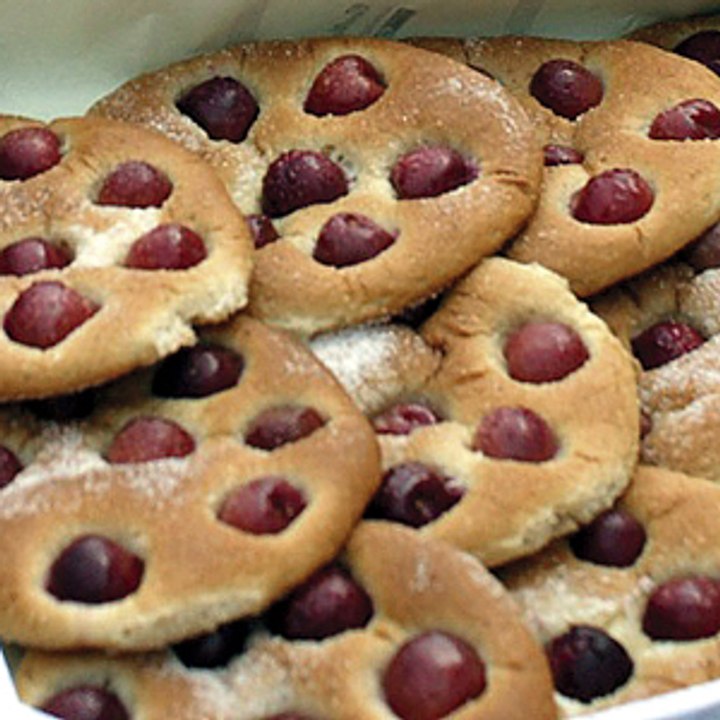 Como Preparar unas cocas de cerezas / coques amb cireres