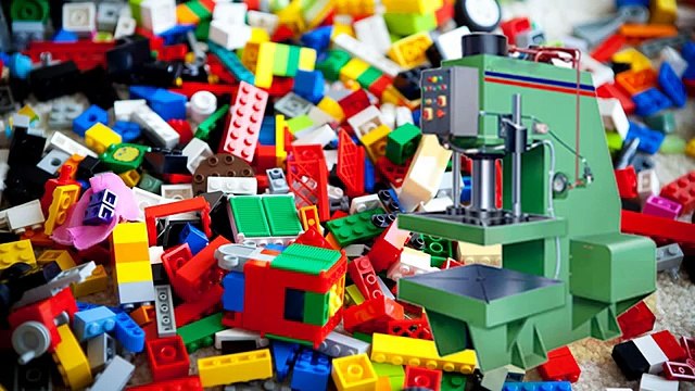 Hydraulic Press Channel - Crushing legos with hydraulic press (Comic FULL HD 720P)