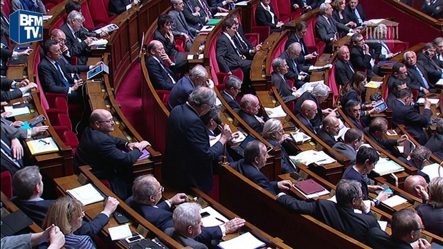 Valls hilare quand un député évoque les parasites internes au PS