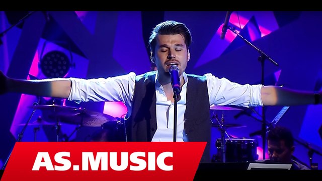 Alban Skenderaj - Dicka - Tingujt E Ditarit Tim ( Live Acoustic )