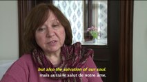 Svetlana Alexievitch, le Prix Nobel de littérature 2015, nous parle de la condition d'écrivains exilés