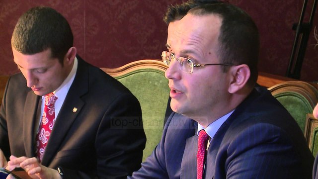 Bushati: Ligji i luftës bllokon pronat e shqiptarëve - Top Channel Albania - News - Lajme
