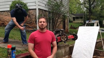 Ces deux hommes ont une étonnante façon de peindre un tableau