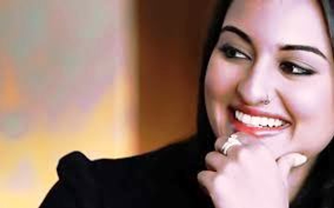 Sonakshi Sinha seen at Karan Johar's office by Entertainment