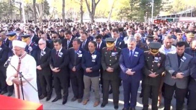 Kayseri Şehit Binbaşı Turgay Çelik'i Kayseri'de 5 Bin Kişi Toprağa Verdi-2
