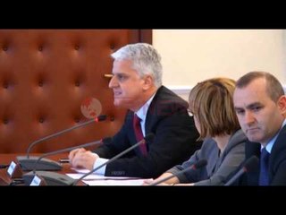 Propozimi për zyrtarët që arrestohen në flagrancë, mazhoranca rrëzon opozitën- Ora News